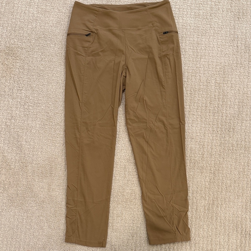 Mountain Hardwear Women's Athletic Jogger Pants in Brown